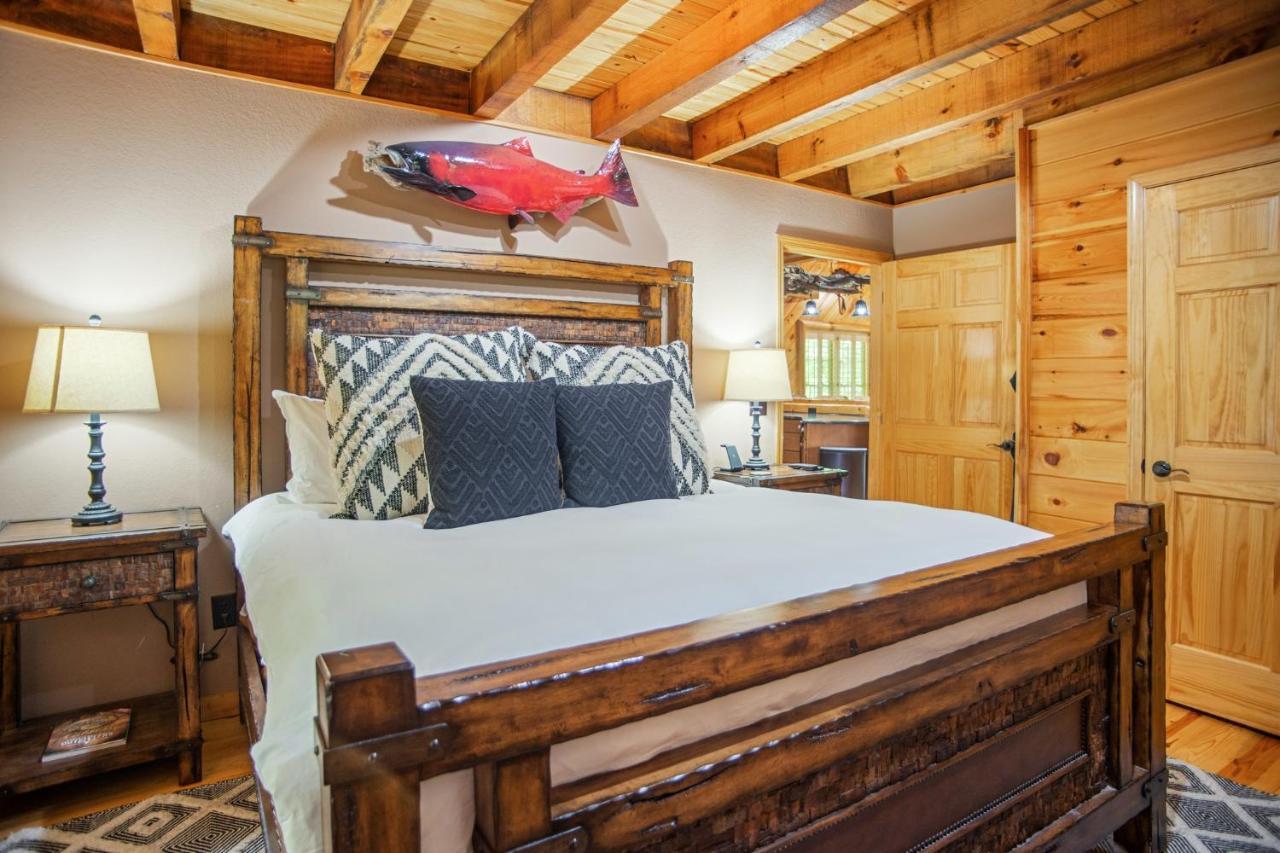 Iron Mountain Lodge - Beautiful Cabin With Forest & Mountain Views! Butler Exterior photo